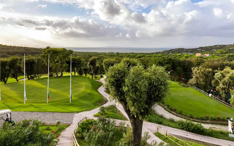 Golf Hotel Punta Ala 4* - wegen naar entree hotel