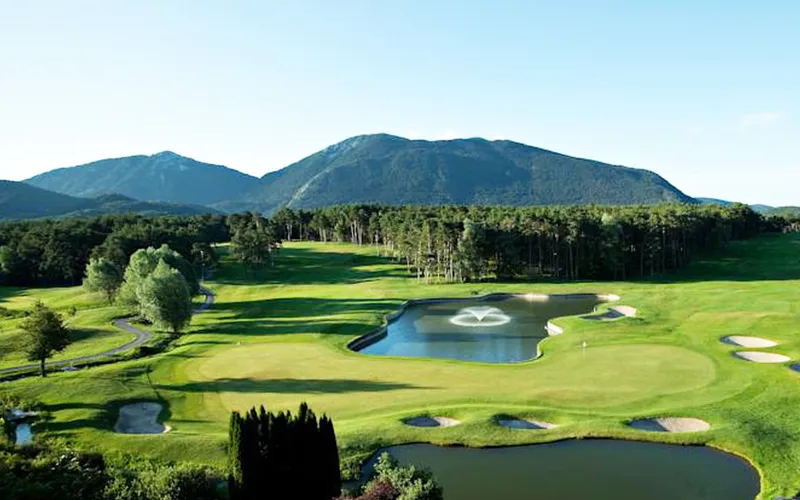 Château de Taulane 4* — GOLFEN VANUIT TAULANE