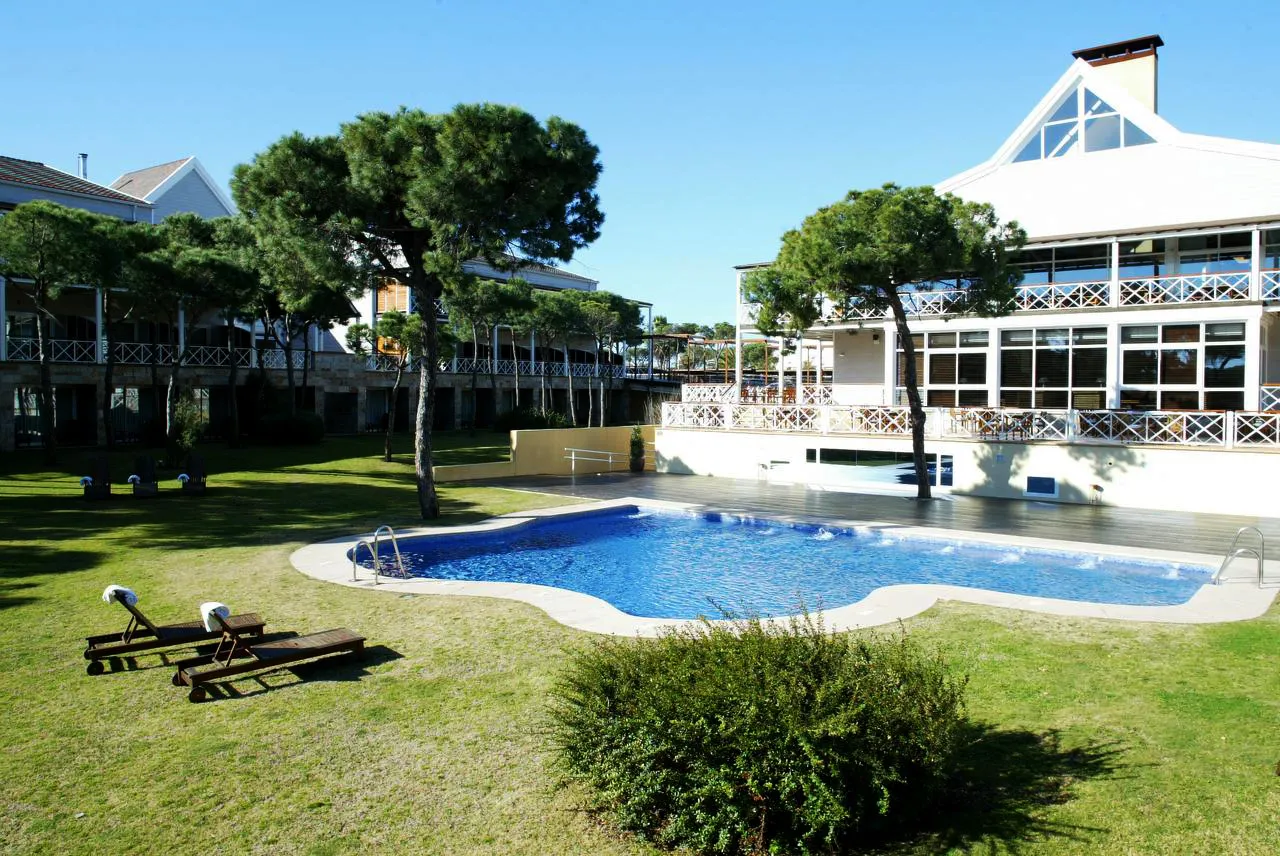 Hotel Nuevo Portil 4* — golfresort in Spanje