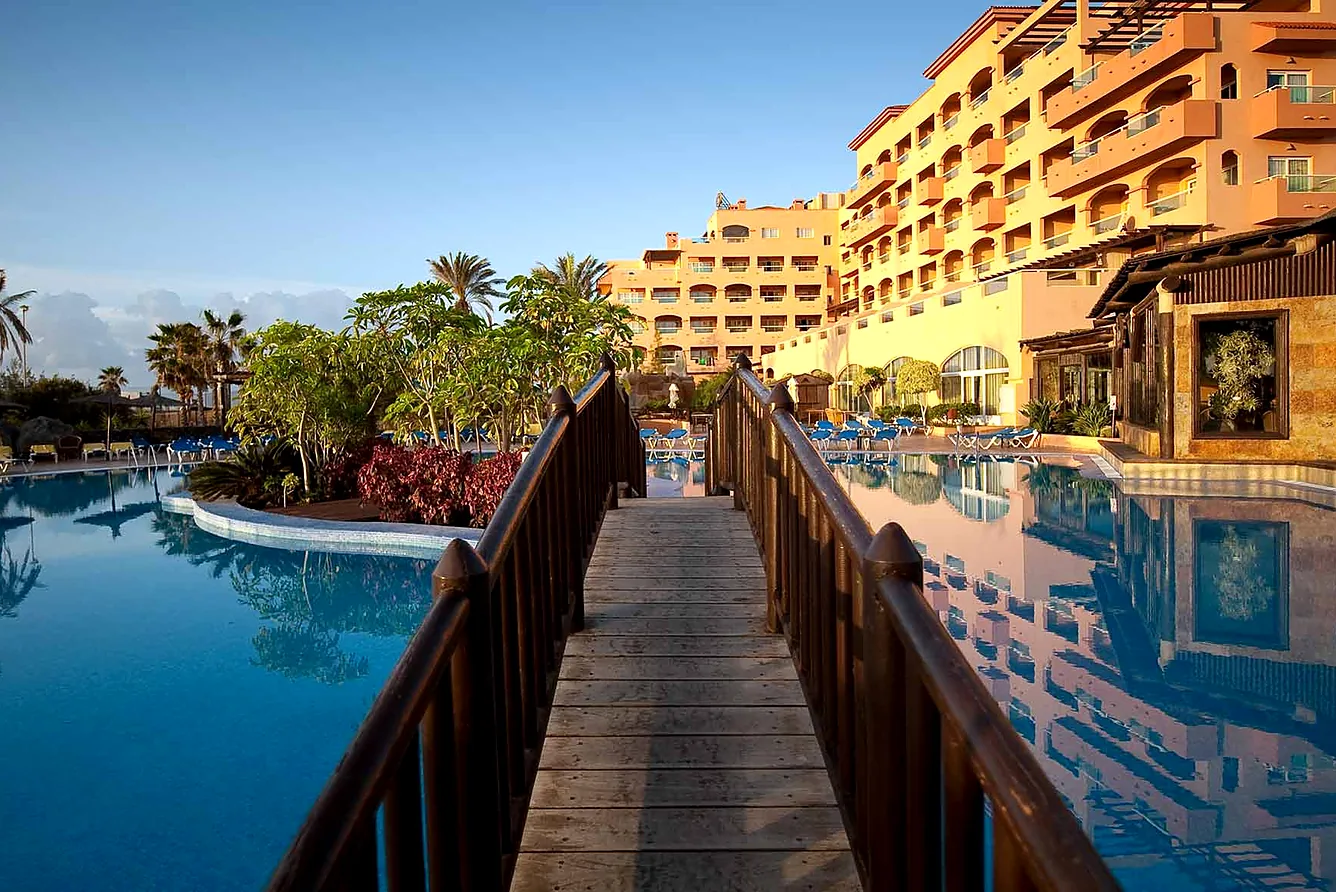 Elba Sara Beach & Golf Resort 4* — golfresort in Canarische Eilanden