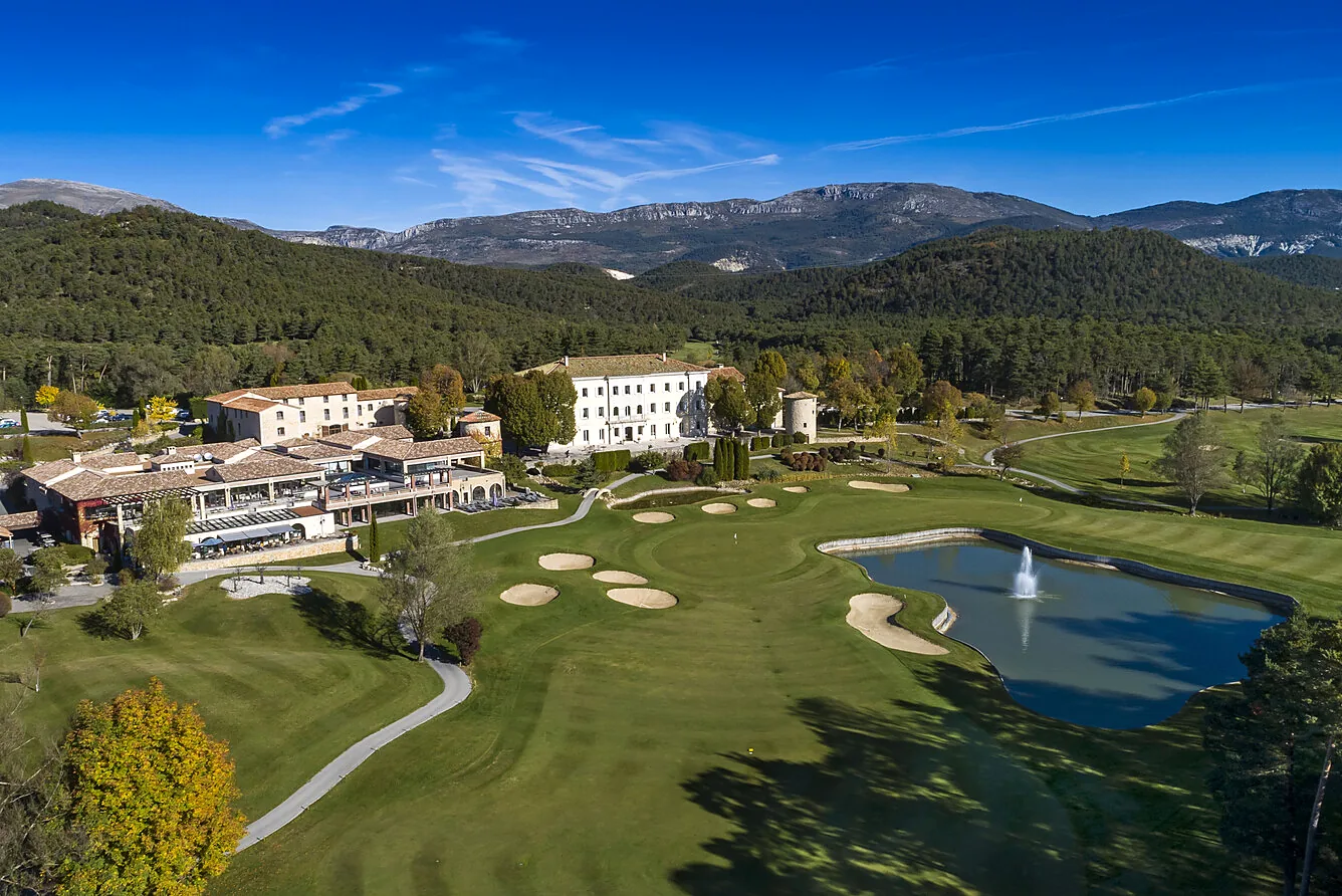 Château de Taulane 4* - kasteel aan de golfbaan met fontein